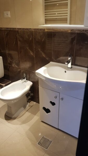 Militari, Drumul Taberei, Moinesti,